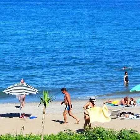 Hébergement de vacances Sleeps 2 Pool Wifi T805897 Moriani-Plage